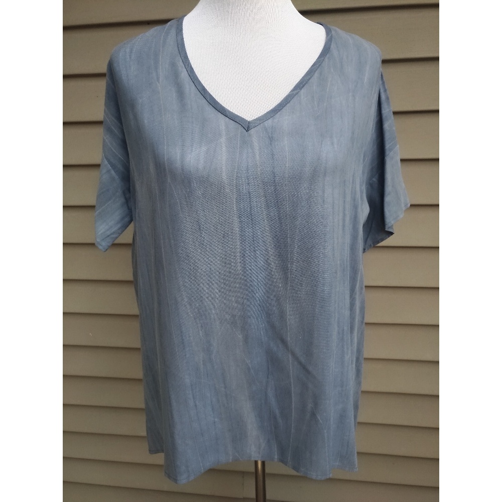 ***CLOSET CLOSING*** Blue Blouse Marble